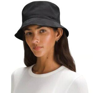 Lululemon Both Ways Black Bucket Hat - NWT